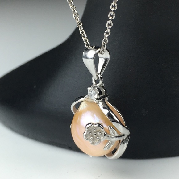 Millennial Gem Pink Baroque Pearl  Necklace - Picture 3 of 6
